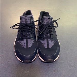 Nike Air Huarache navy blue
